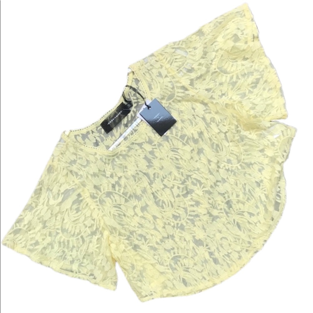 CODE x MODE Yellow Lace Bell Sleeve Scoop Hem Top